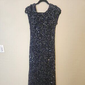 Adrianna Papell Scoop Back Sequin Gown Size 12 In Black PRE-OWNED